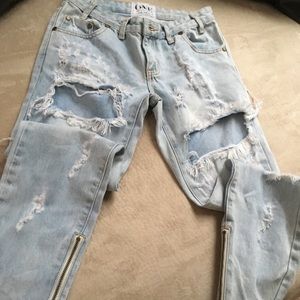 One teaspoon light was skinny/ boyfriend jeans